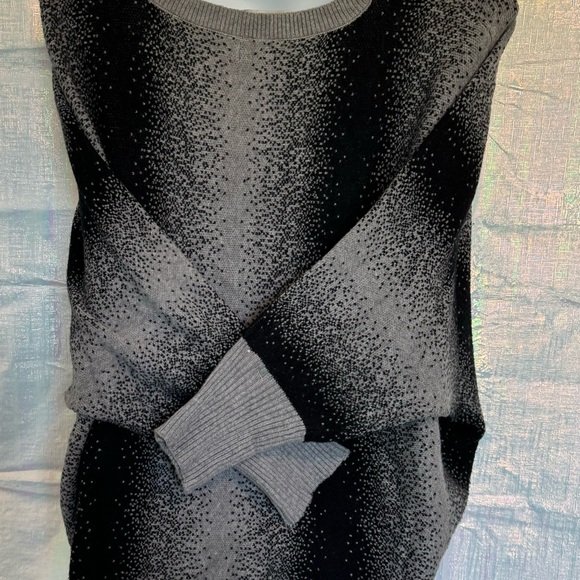 Wonderly plus size Batwing Sweater. Gray/Black.  Size 4X. Boat neck - Picture 5 of 7